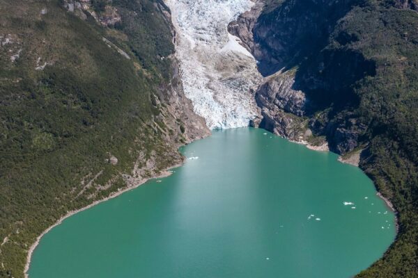 Glaciares Balmaceda y Serrano