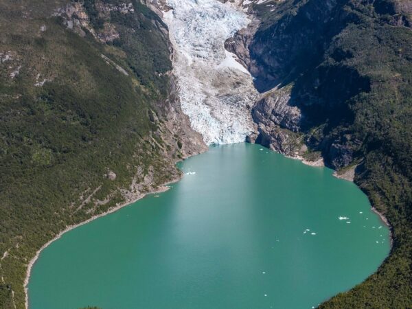 Glaciares Balmaceda y Serrano
